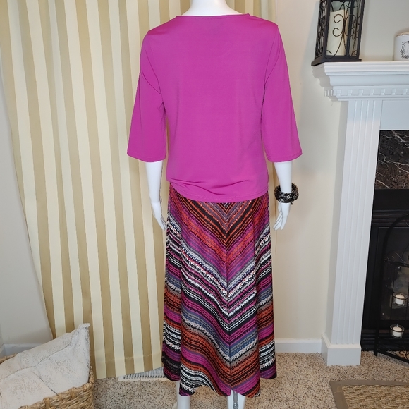 MULTIPLES INVESTMENTS CONTRASTING SKIRT SET PS - Picture 4 of 9